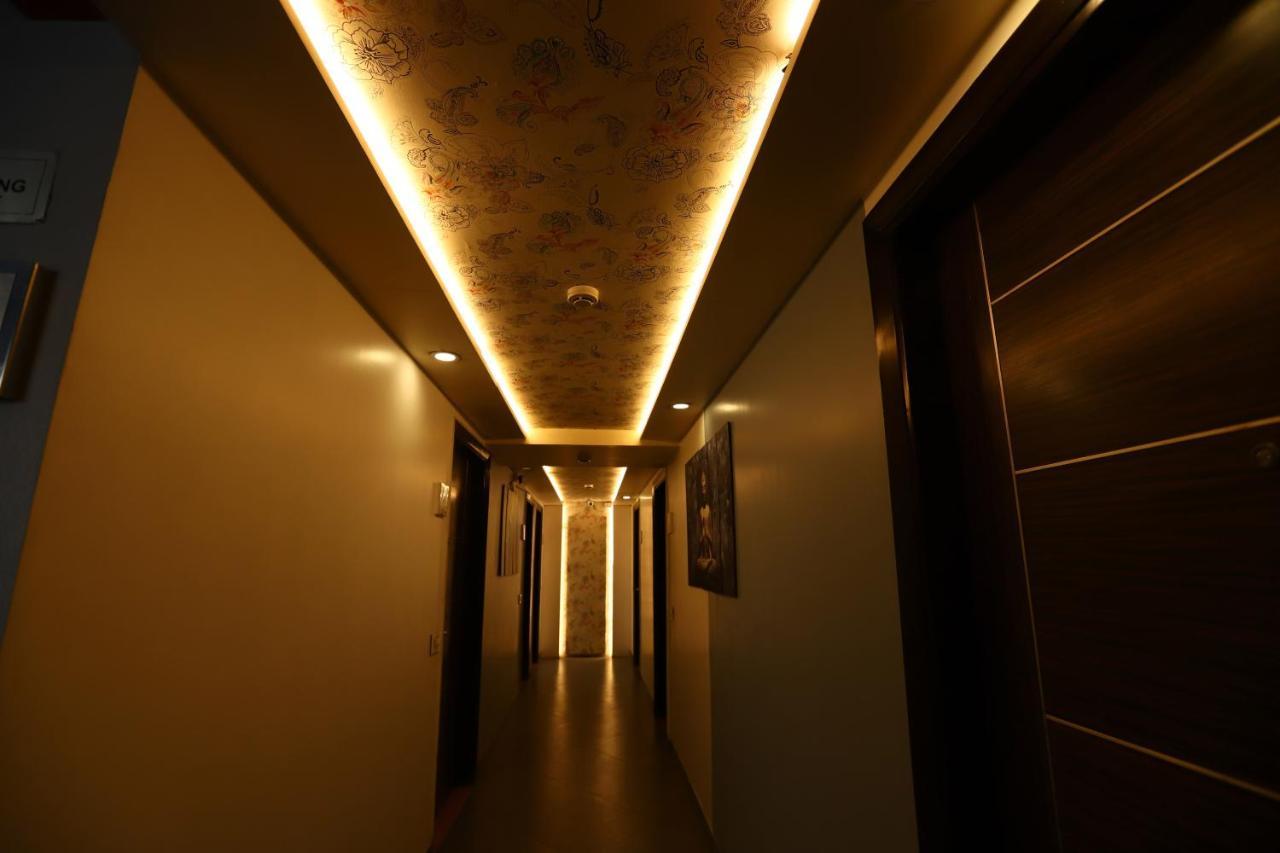 Hotel Twin Tree Naraina Delhi Local Ids Allowed New Delhi