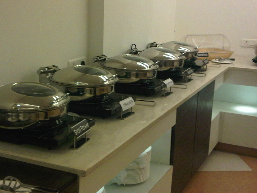 Twin Tree Naraina Delhi Local Ids Allowed Hotel 3*