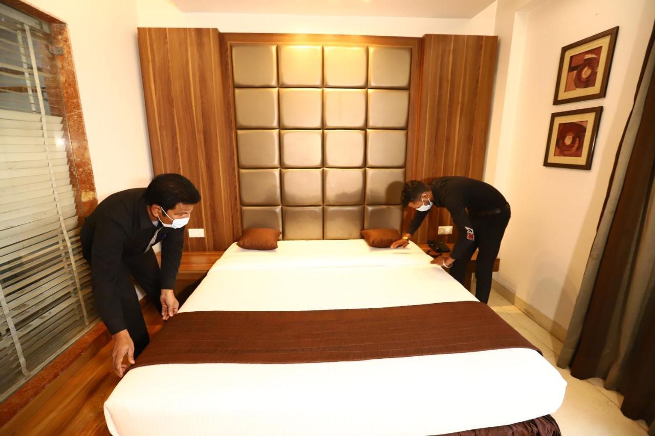 Hotel Twin Tree Naraina Delhi Local Ids Allowed New Delhi