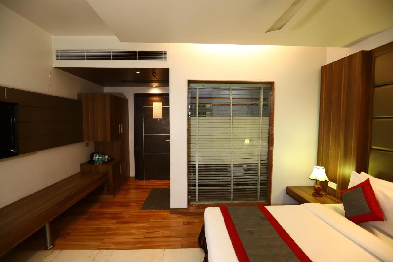Hotel Twin Tree Naraina Delhi Local Ids Allowed New Delhi