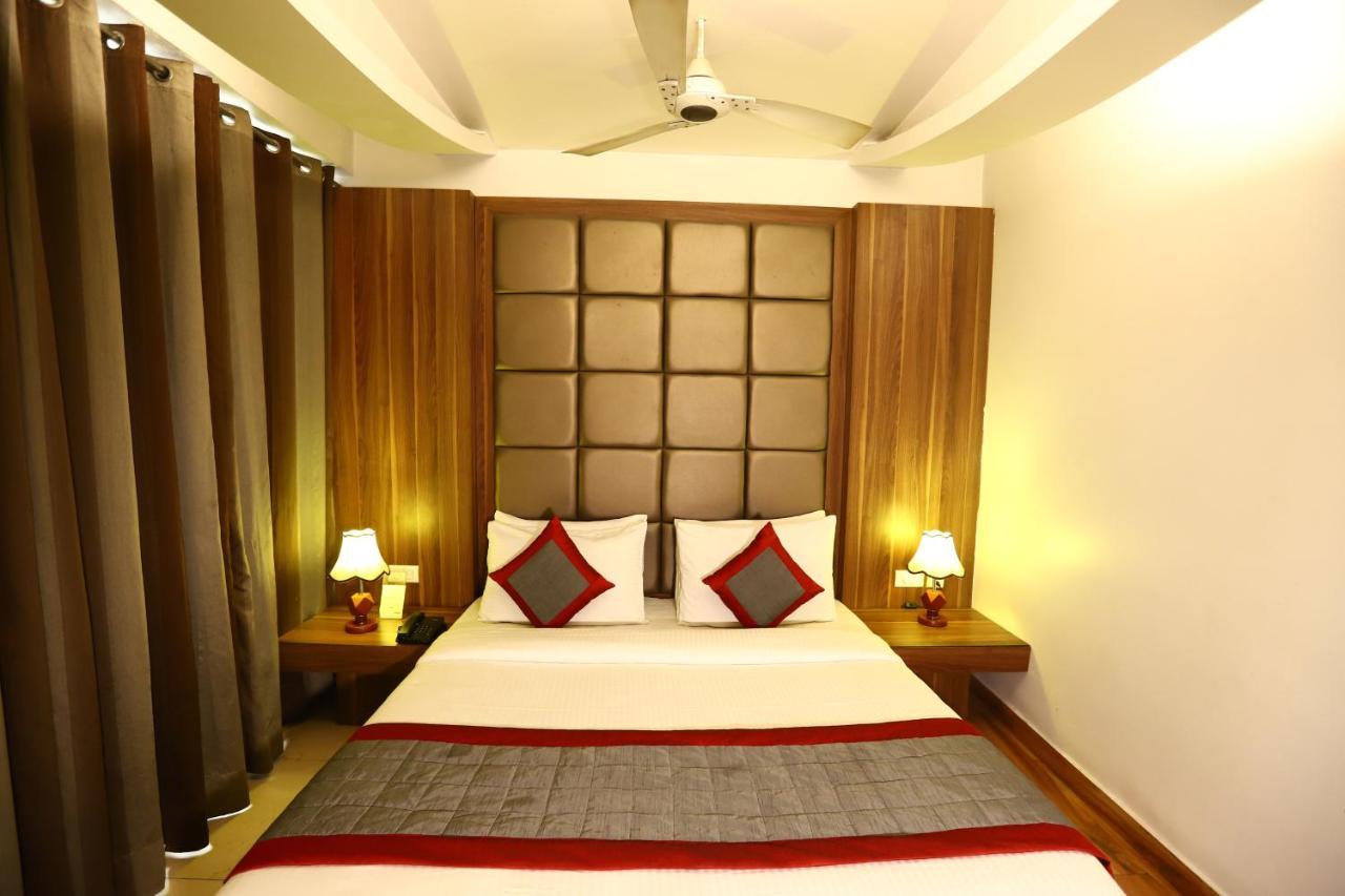Twin Tree Naraina Delhi Local Ids Allowed Hotel New Delhi