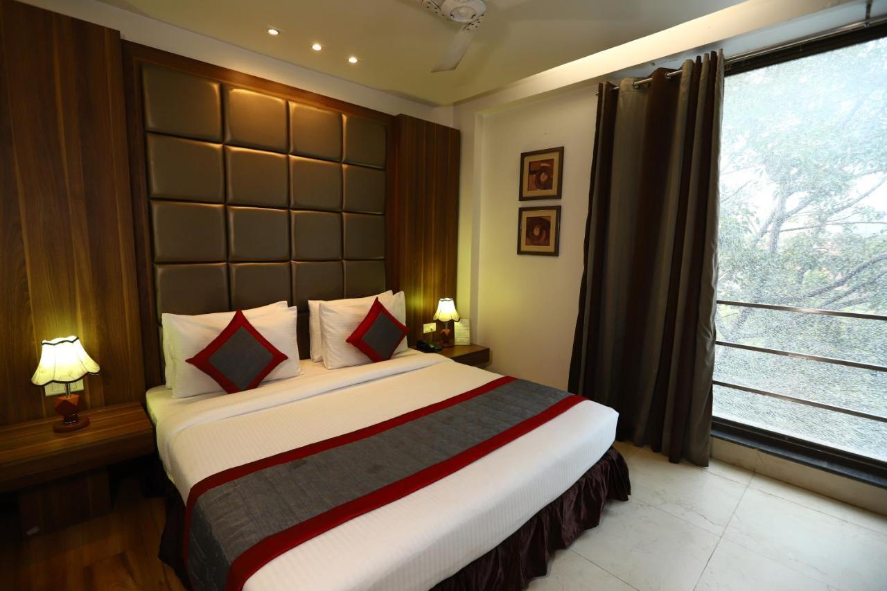 Hotel Twin Tree Naraina Delhi Local Ids Allowed 3*