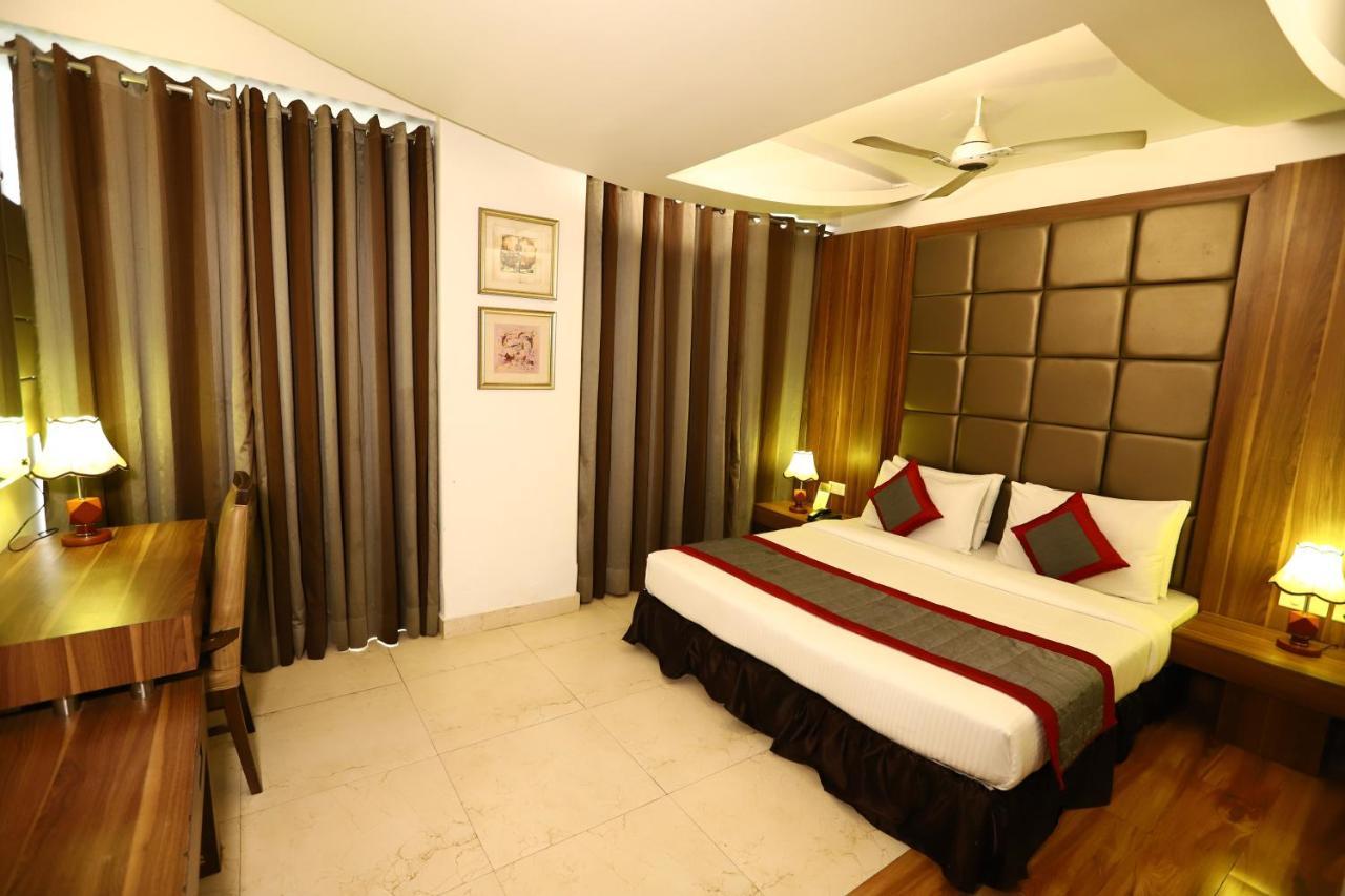 Hotel Twin Tree Naraina Delhi Local Ids Allowed