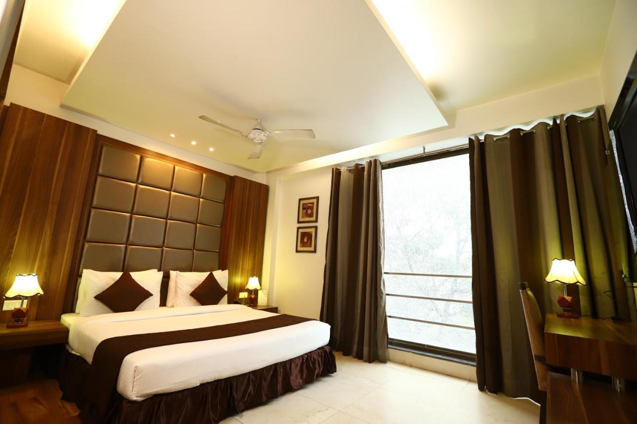 Twin Tree Naraina Delhi Local Ids Allowed