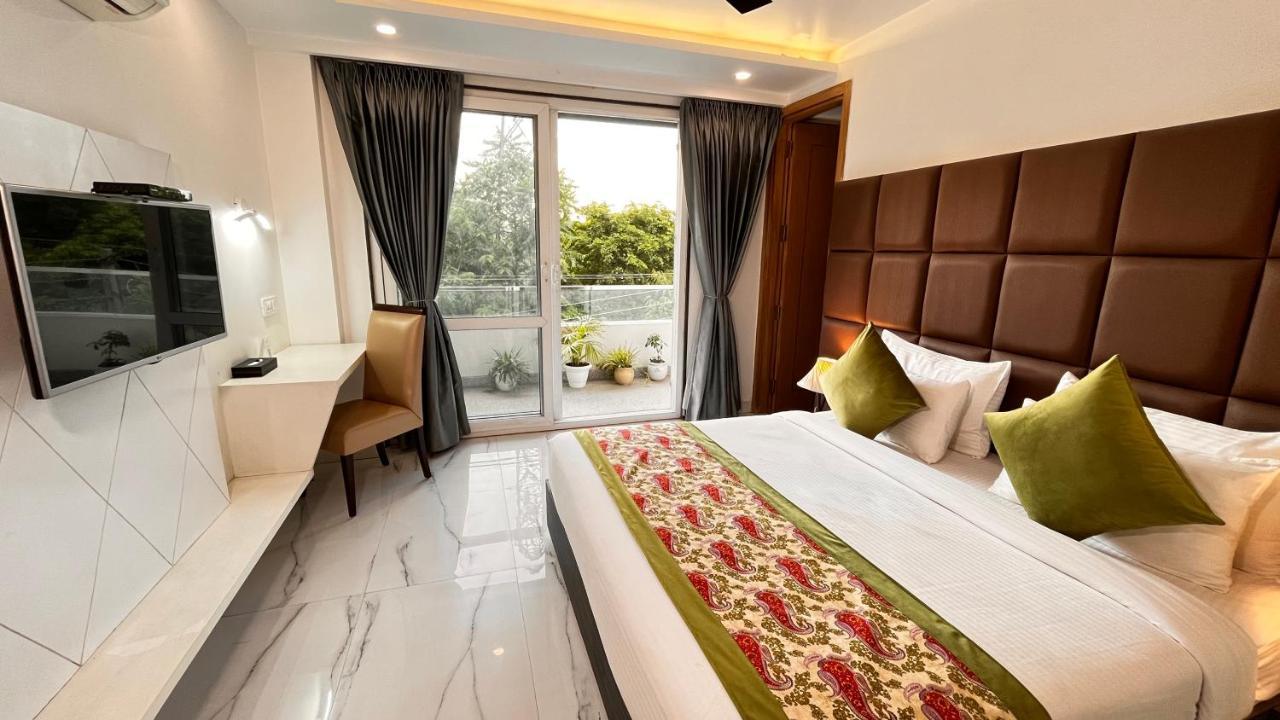 Hotel Twin Tree Naraina Delhi Local Ids Allowed